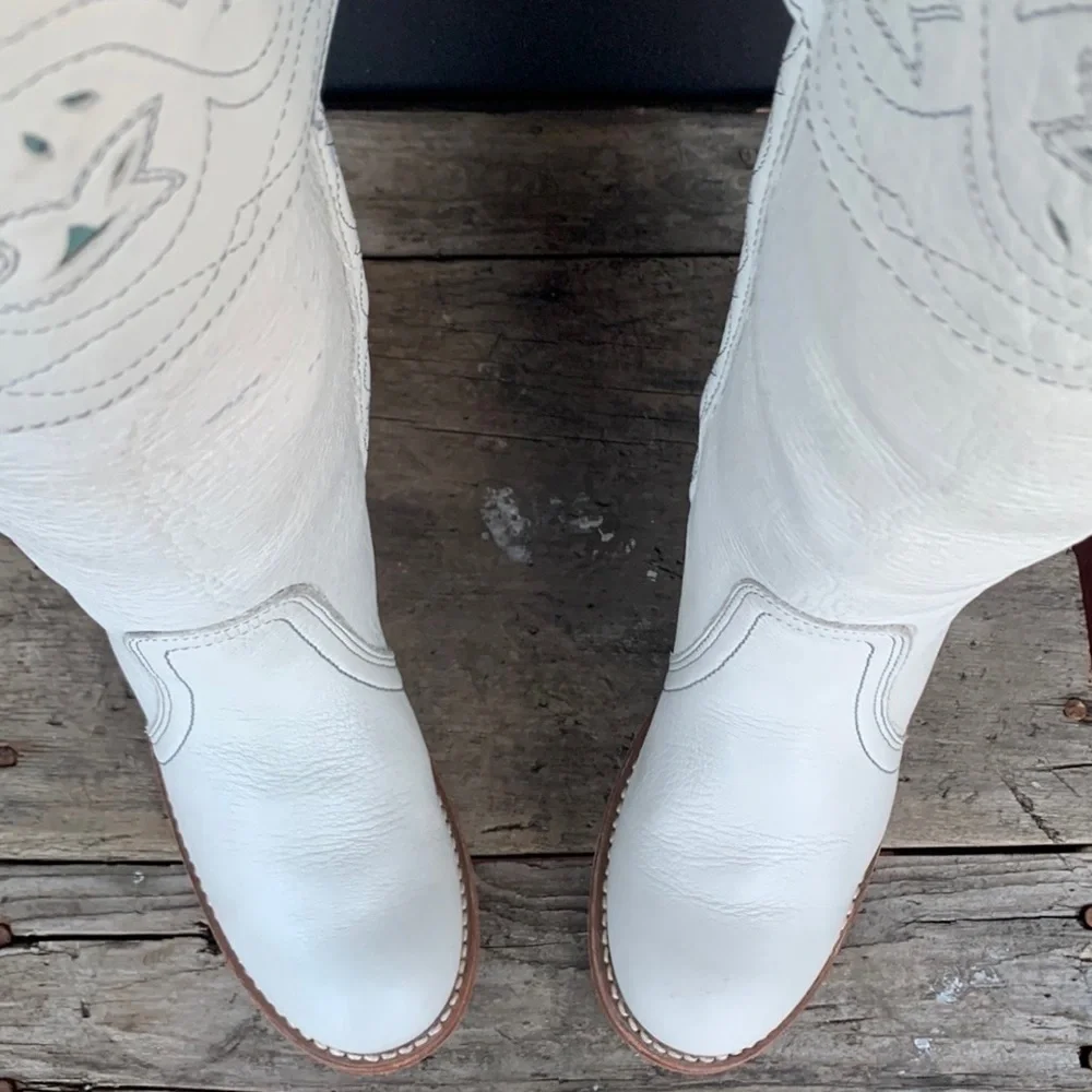 SOLD FRYE Vintage White Sabrina Campus Tooled Cuff Tall Knee High Western Boots - Picture 8 of 12